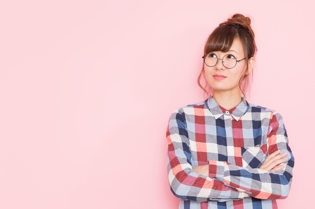 チー牛顔女性の特徴