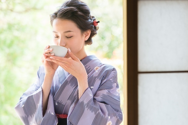 季節に関係なく通年で使える着物の柄は?