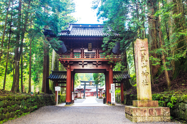 2. 日光二荒山神社