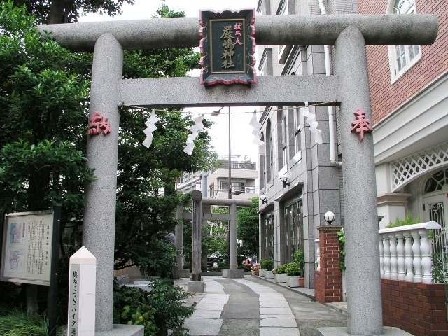 3. 厳嶋神社（抜弁天）