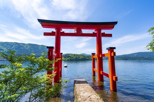 5. 箱根神社