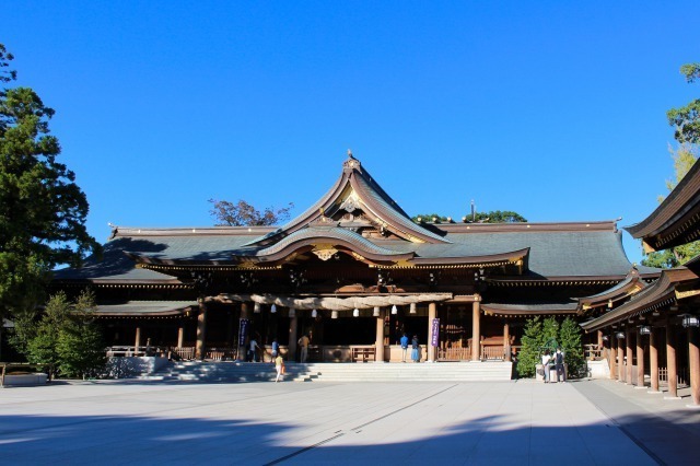 5. 寒川神社