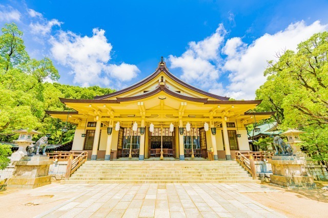 25. 湊川神社